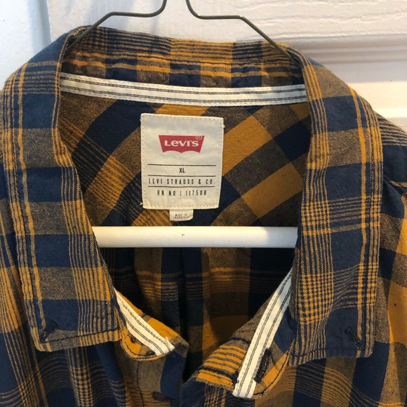 Short sleeve button down - Picture 3 of 3